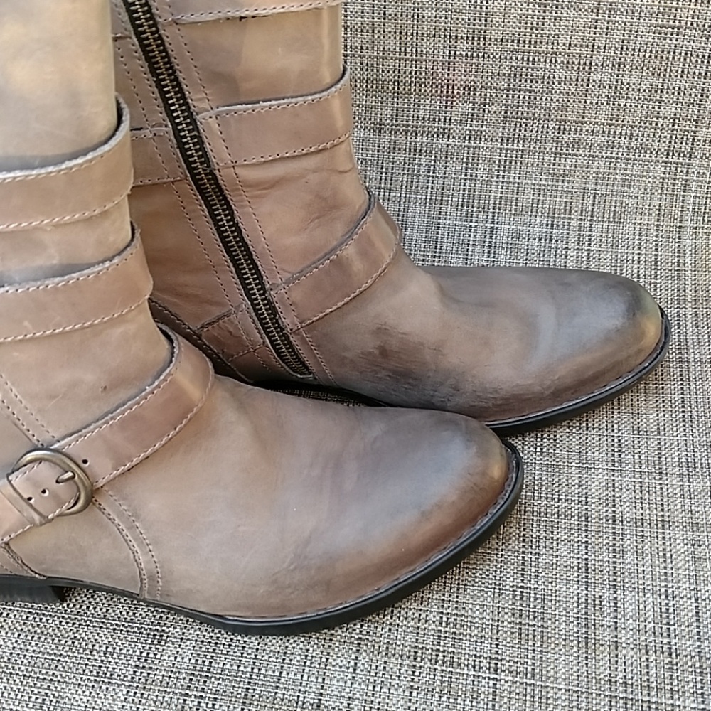 Born Leather womens boots, size 9.5, gray
